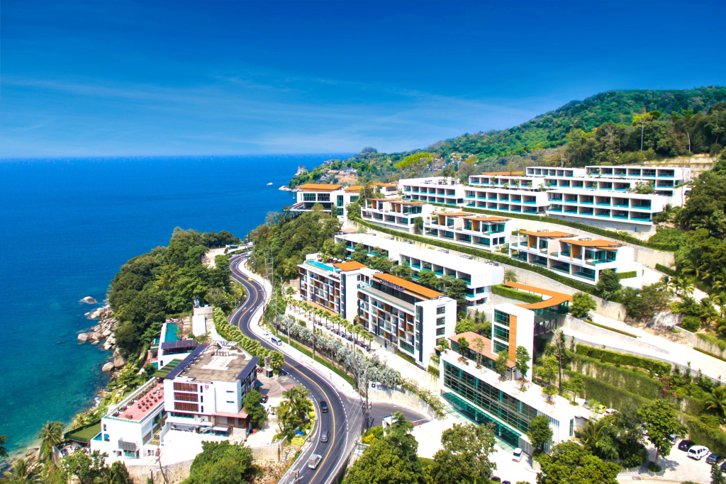 Отель Wyndham Grand Phuket Kalim Bay