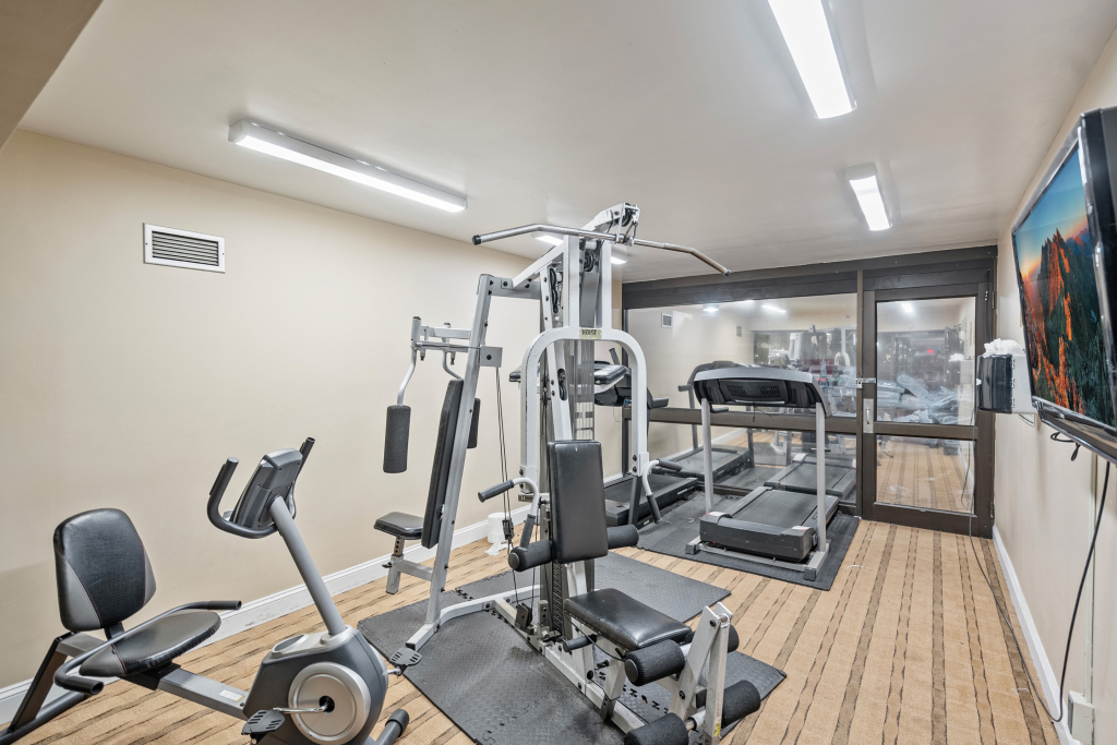 Coratel Plus Suites Wichita West Airport
