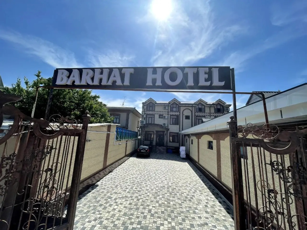 Отель BARHAT