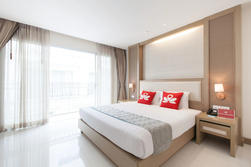 Отель ZEN Premium Marlin Plaza Patong