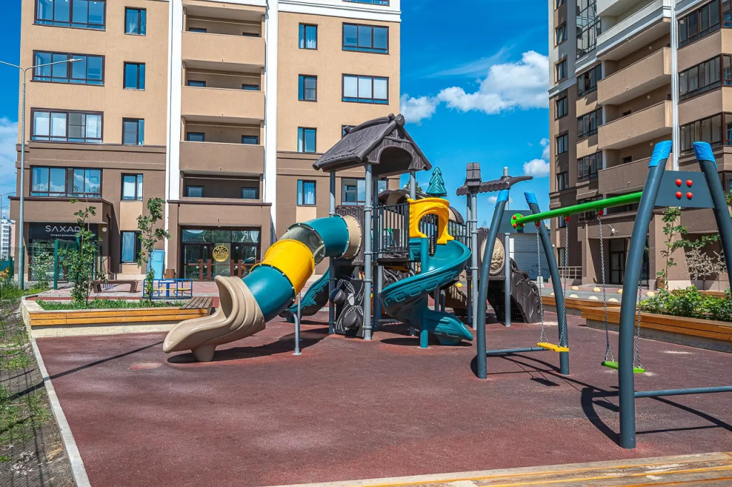 109 Alekseya Latyshova 1 Apartments