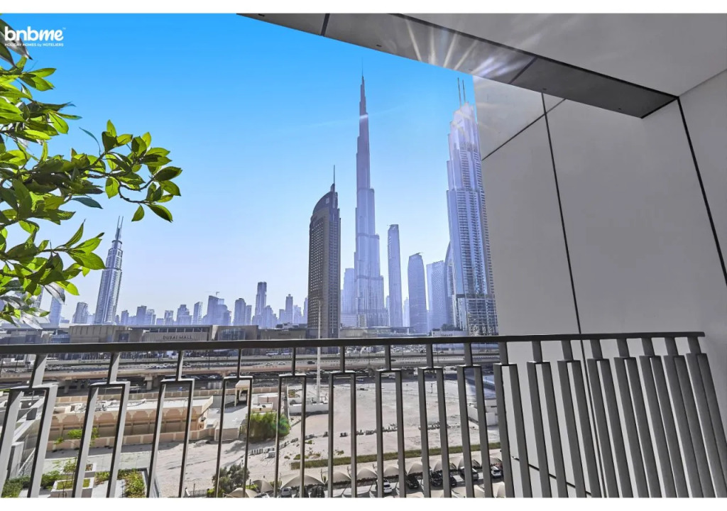 Апартаменты Bnbmehomes Stylish 3BR with Burj Khalifa view-410