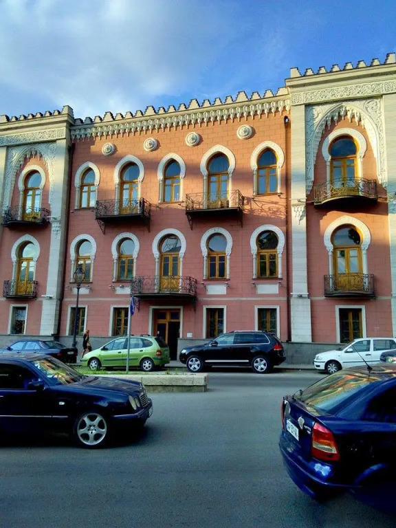 Апартаменты Эжен