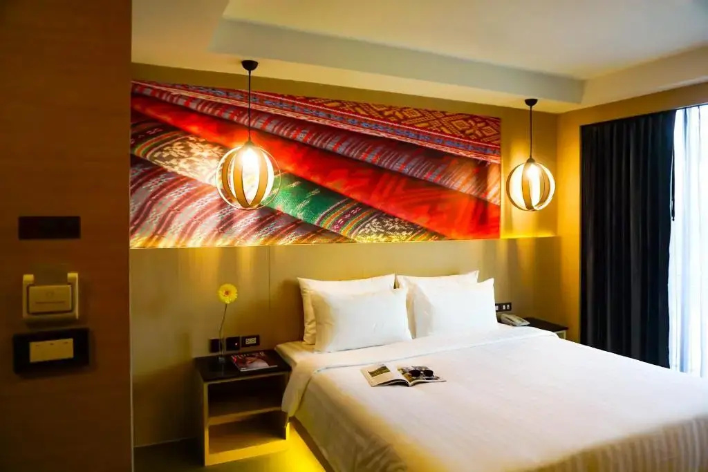 GLOW Pattaya