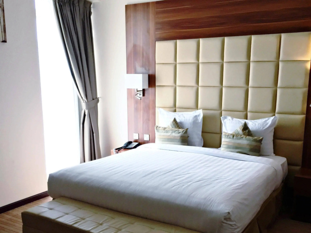 Golden Ocean Hotel