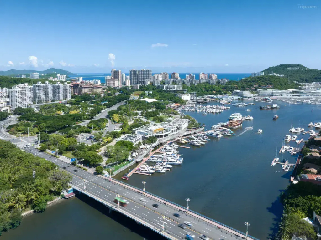 Crowne Plaza Sanya City Center by IHG