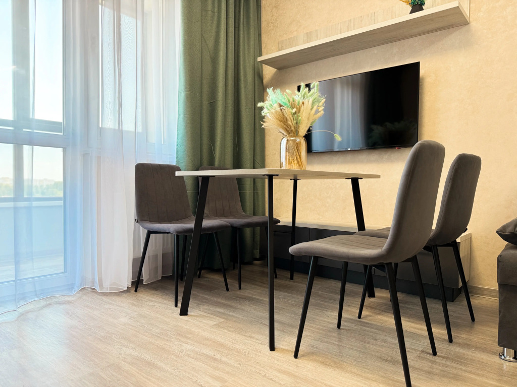 Апартаменты Like Home на Земнухова 2