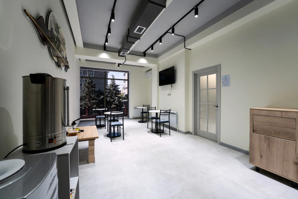 Qlife Capsule Hostel
