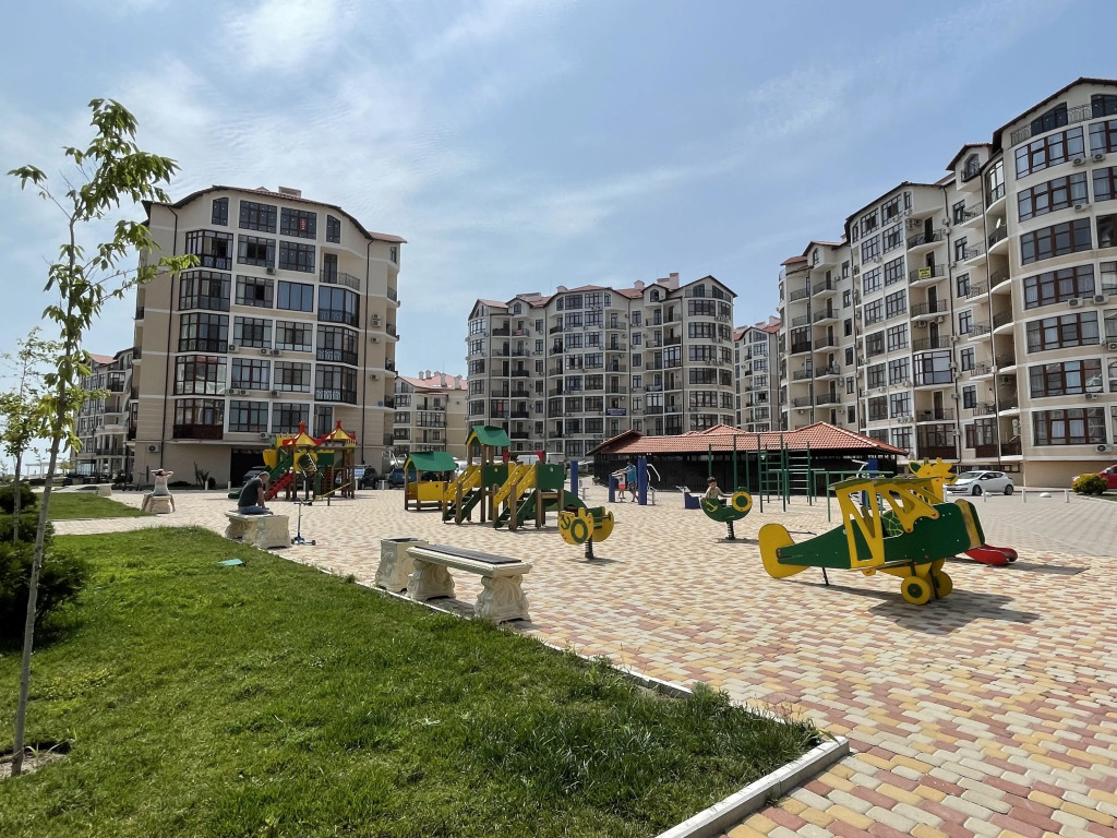 Trekhkomnatnaya Krymskaya 22 Flat