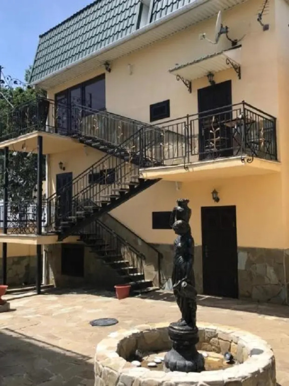 Mistral Mini-Hotel