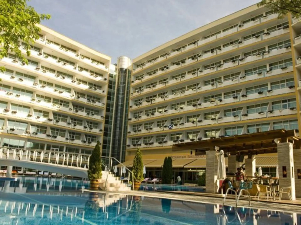 Апарт-Отель Oasis Resort - Menada