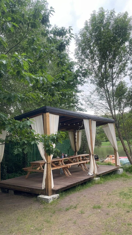 Меблированные комнаты На берегу реки