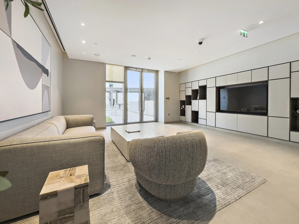 Апартаменты WelHome - Stunning Apartment With Sea Views in Creek Harbour
