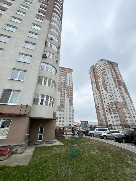 Апартаменты двухкомнатные на Мира у ТРК Планета