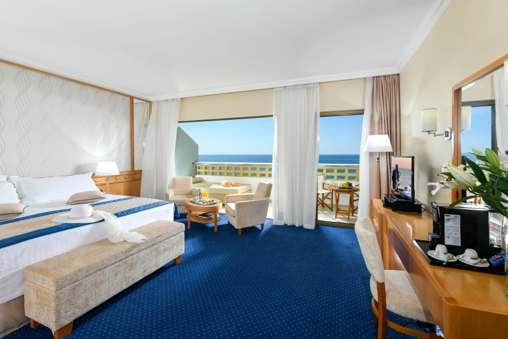 Отель Constantinou Bros Athena Royal Beach