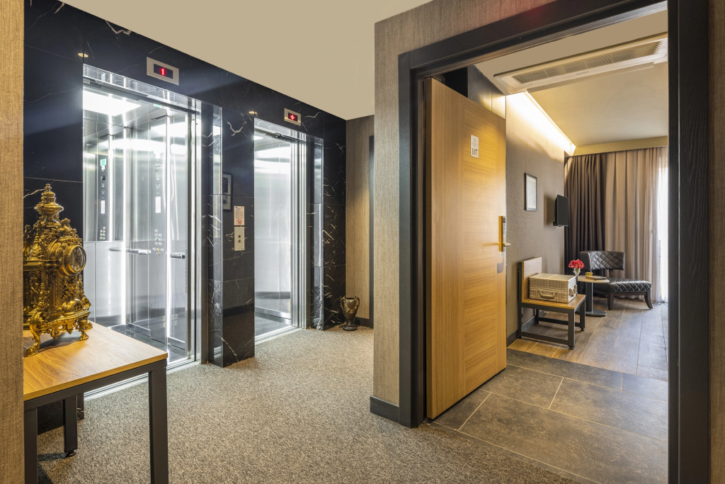 Marius Hotel