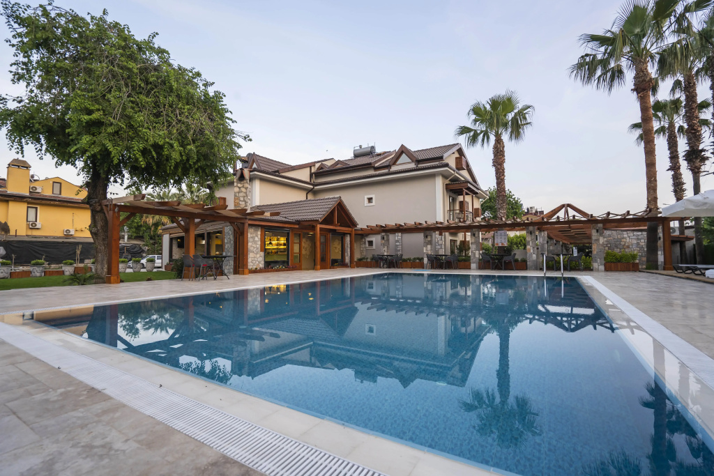 Отель West House Exclusive
