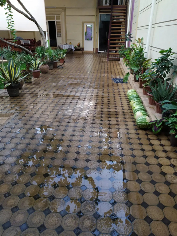 Uvaysiy Guest house