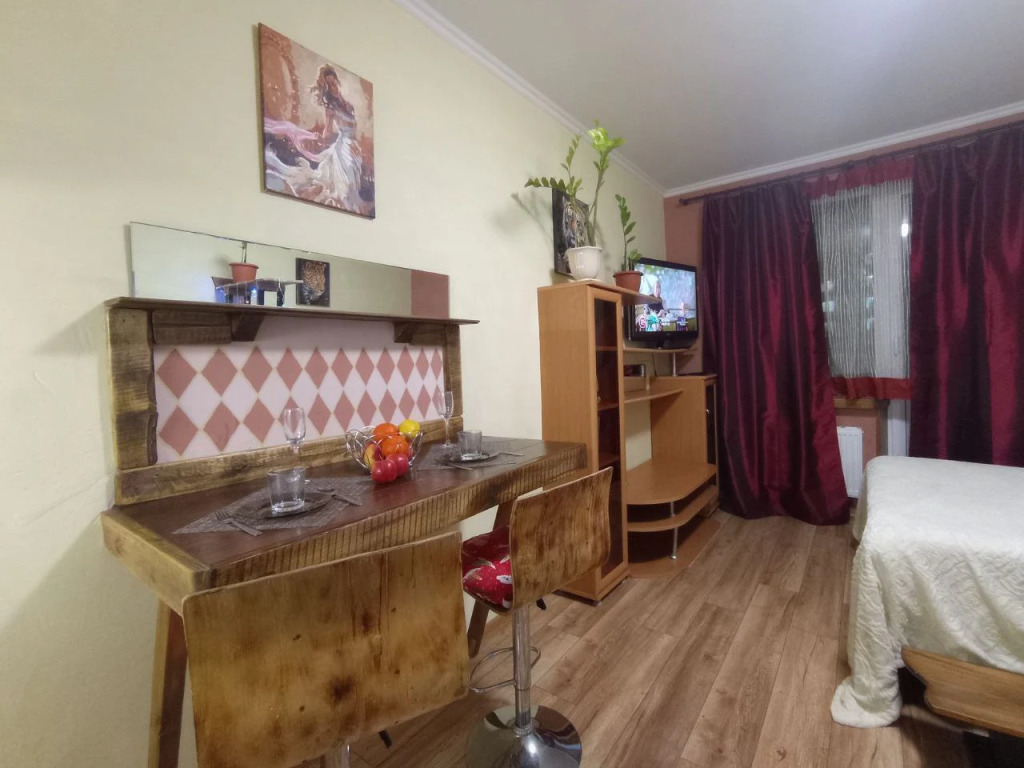 Квартира Live-In-Comfort на Творчества 1к1