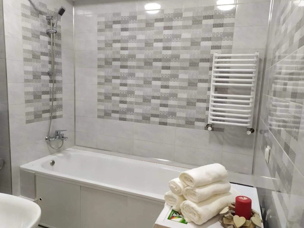 Улучшенные двухкомнатные апартаменты в центре