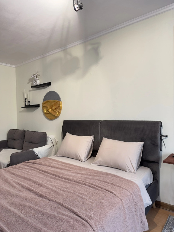 Uyutnaya S Kachelyami Flat