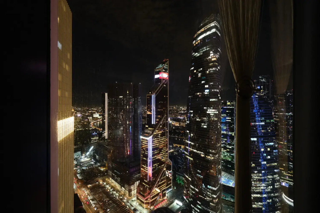 Апартаменты Sky City Moscow Уютная студия на 51 этаже с уникальным видом на все башни Москва Сити!