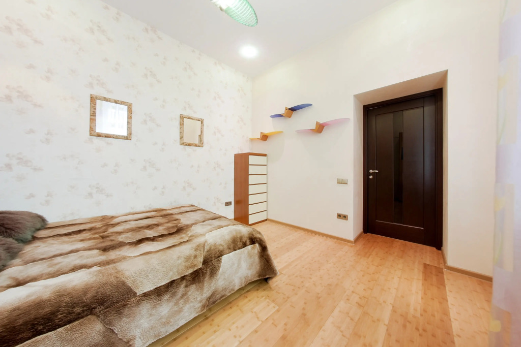 Hi-Tech Home Apartments 3