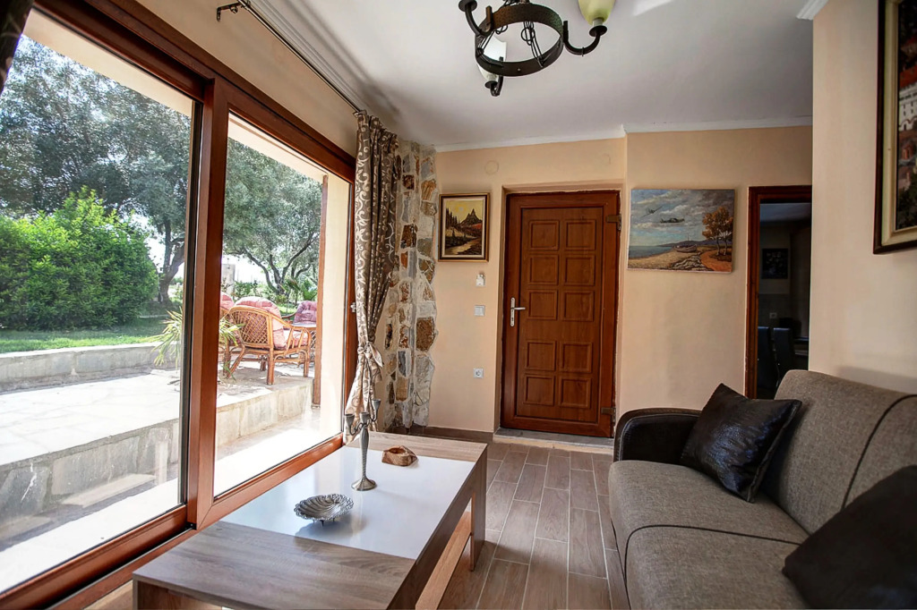 Villa Royal with Sea View