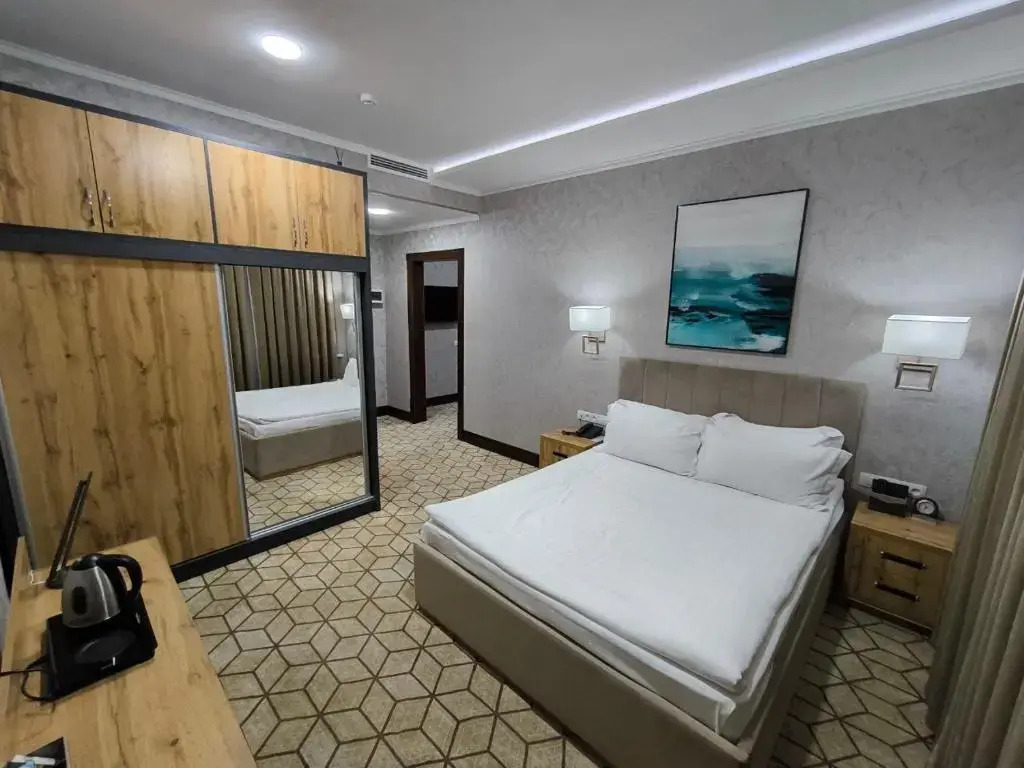 Отель Zarafshon Grand