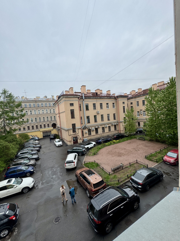 Квартира уголок античности