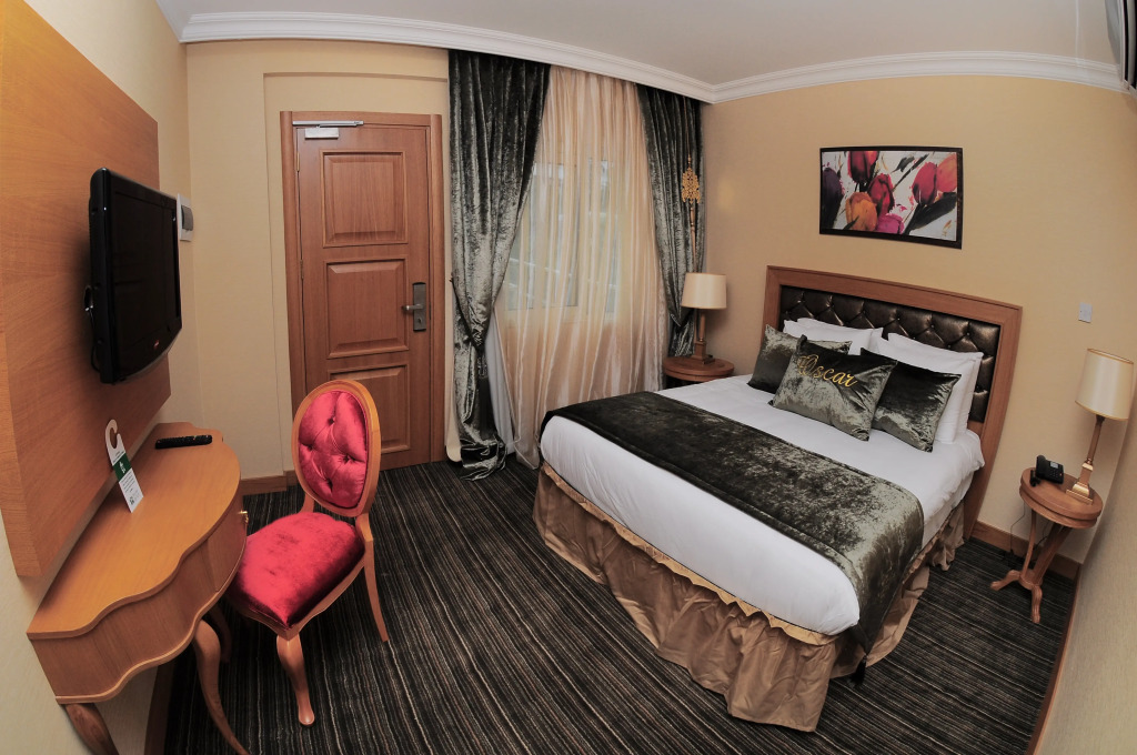 Отель Oscar Resort