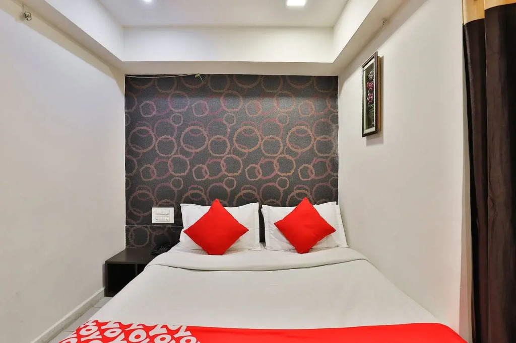 Hotel O Blue Moon