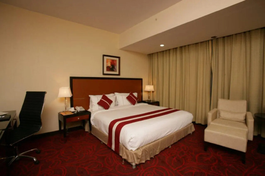 Отель Dhaka Regency Hotel & Resort