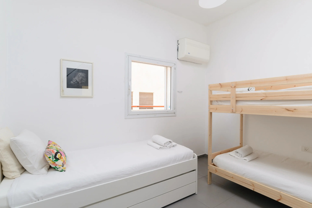 Апартаменты New & Bright 2BR with Balcony near Beach by FeelHome