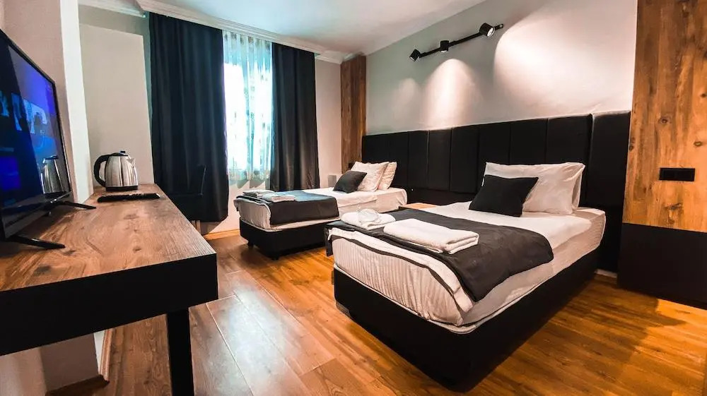 Tepe Hotel