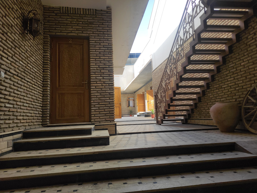 MUNIS HOTEl by lyabi hauz