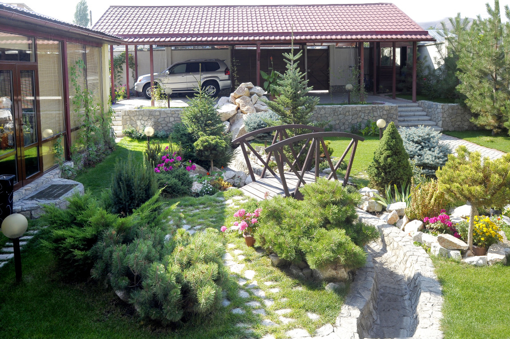 Tian-Shan Hotel