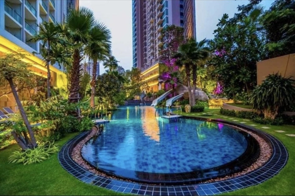 The Riviera Wongamat Hong Apartment