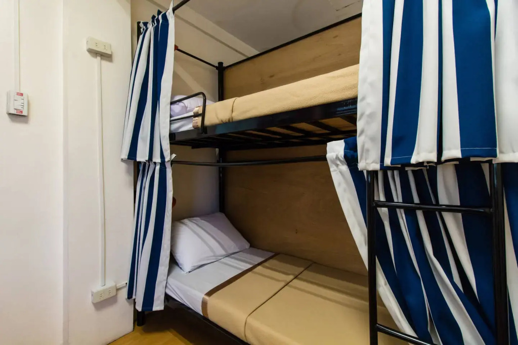 Хостел BGC Hostel & Dorm