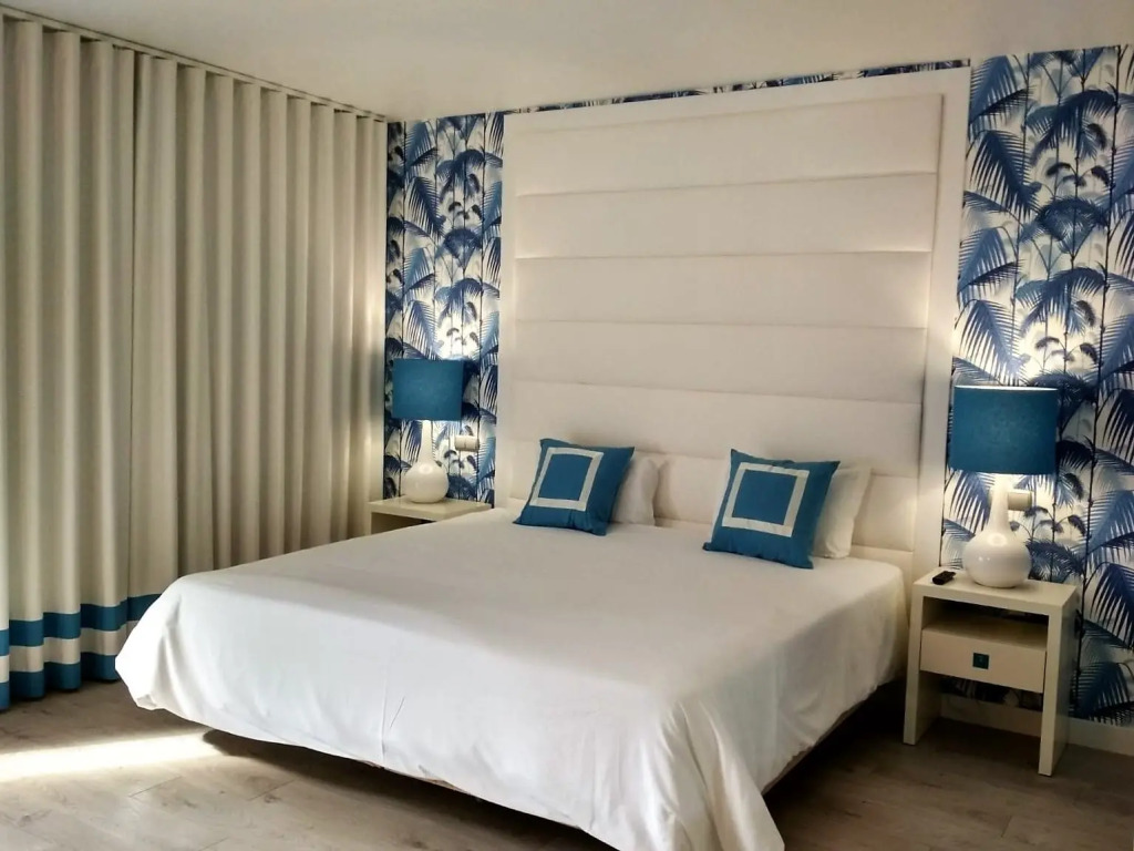Отель Cristal Praia Resort & Spa