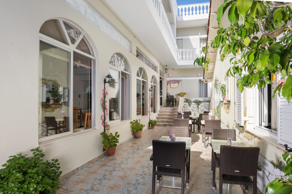 Отель Bella Vista Beach Hotel And Studios- Corfu Benitses