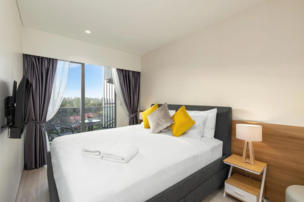 Апартаменты Lakeside Residences 2 bedrooms 1709