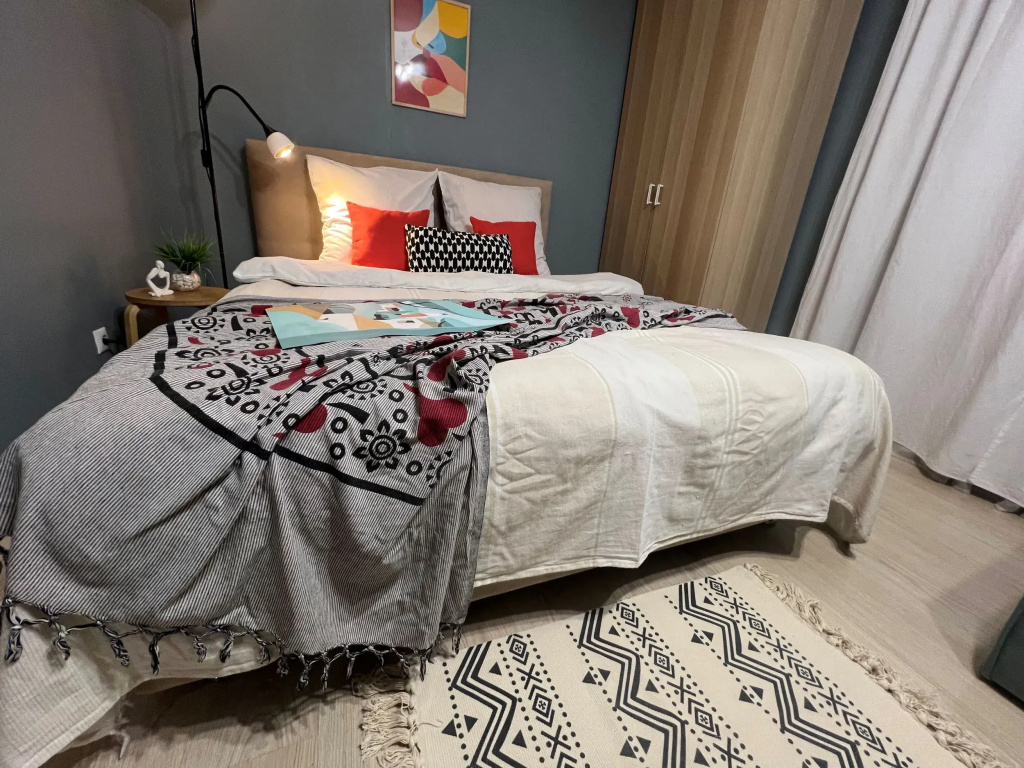 Квартира Art Room в минуте от метро Молодежная