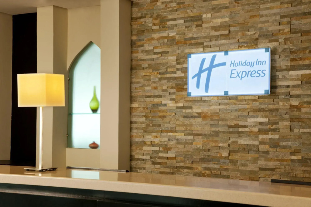 Holiday Inn Express Dubai Internet City by IHG