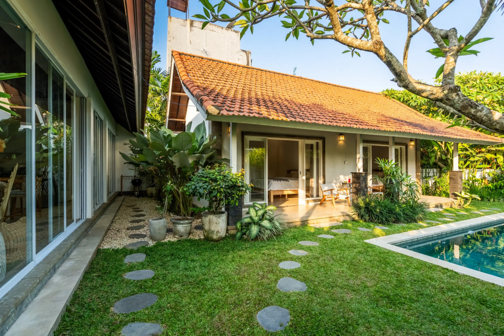 Вилла Jungle Amaranth Canggu - Exclusive 3BR Retreat with Pool, Modern Amenities and Top Location