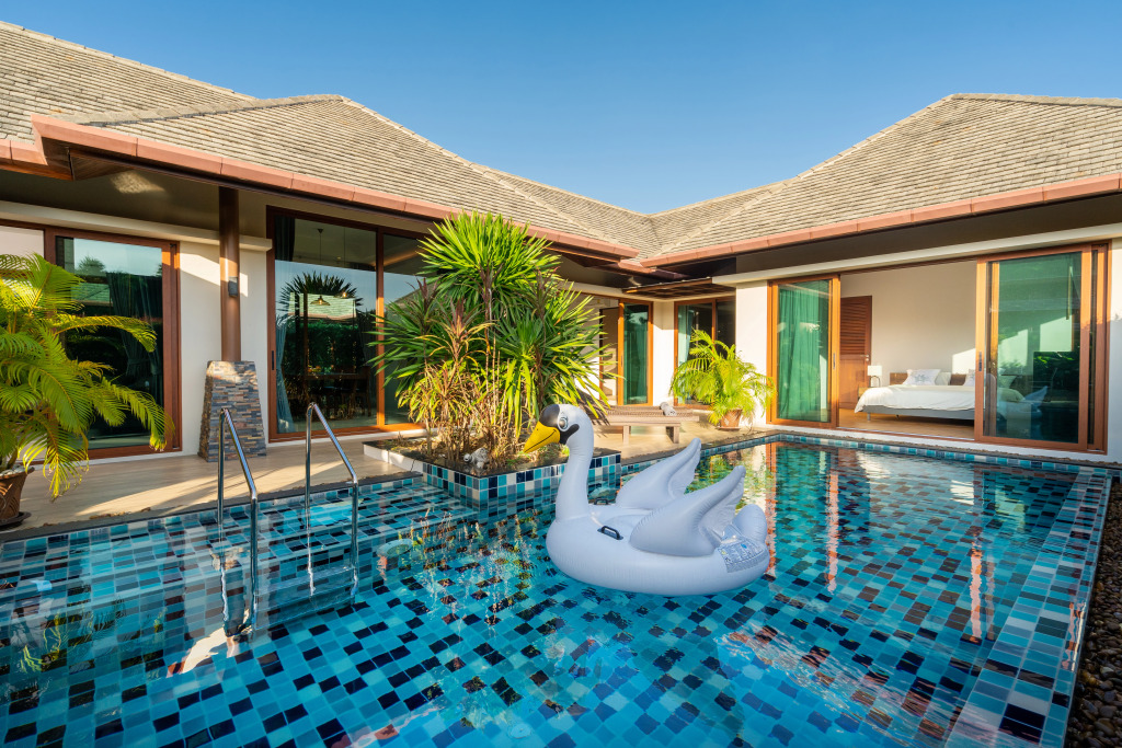 Вилла 3BR Family Villa - Pool NaiHarn Rawai