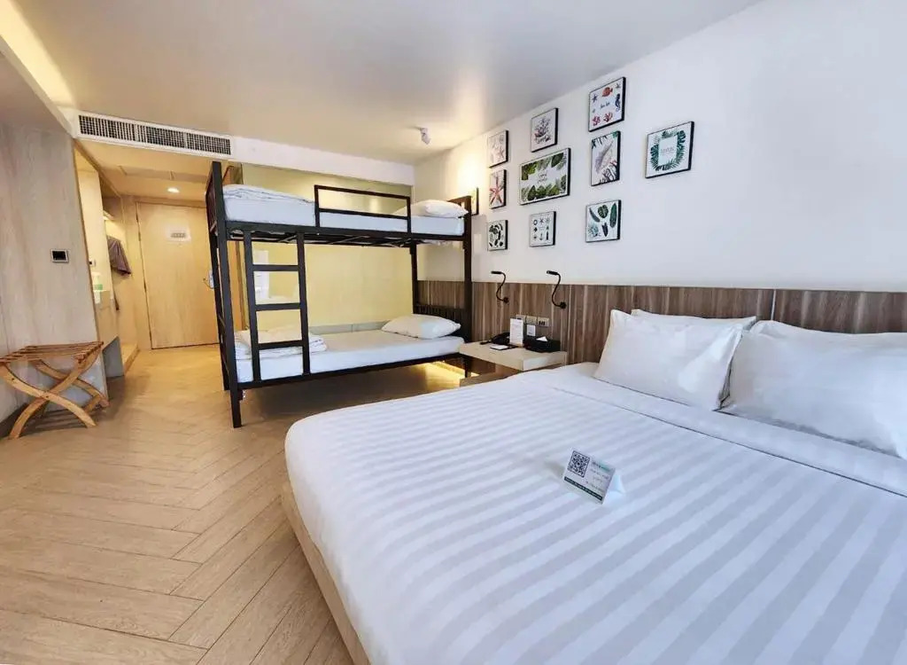 Mayaana Beach Resort Pattaya - Formerly Golden Tulip Pattaya Beach Resort