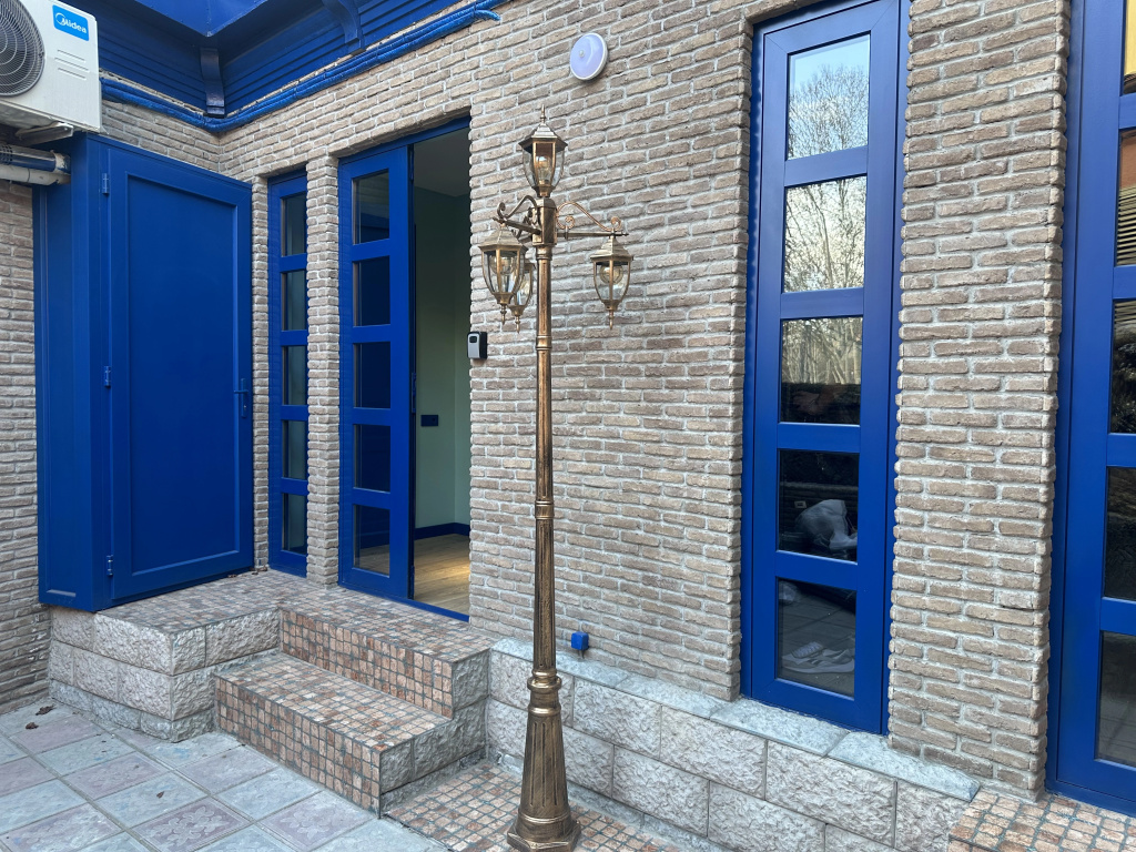 Apartment Blue balcony