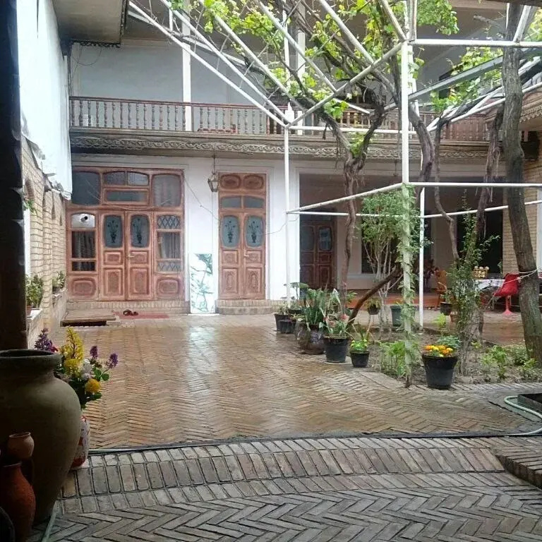 Ozod  Guest House