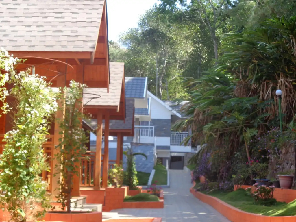 Отель Camellia and Elettaria the Twin Resorts